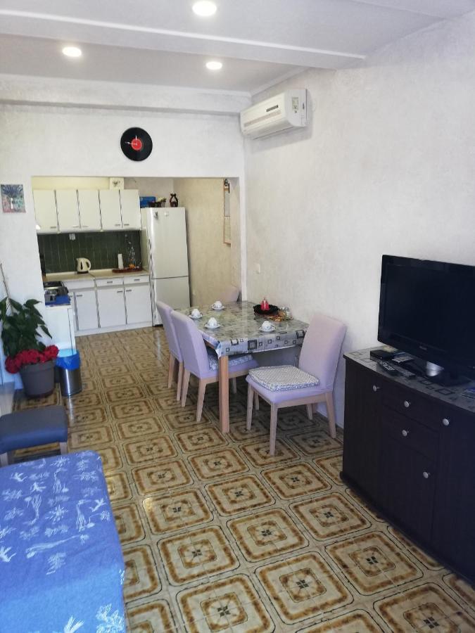 Apartments By The Sea Baska Voda, Makarska - 12714 Kültér fotó